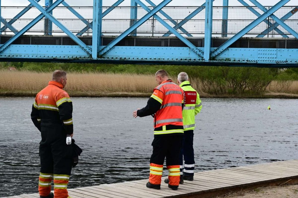 Lørdag fandt der en massiv eftersøgning af en ung kvinde sted i Randers. KLIK FOR FLERE BILLEDER FRA STEDET- SAMT FOR AT SE ET BILLEDE AF DEN FORSVUNDNE KVINDE. Foto: Øxenholt Foto.
