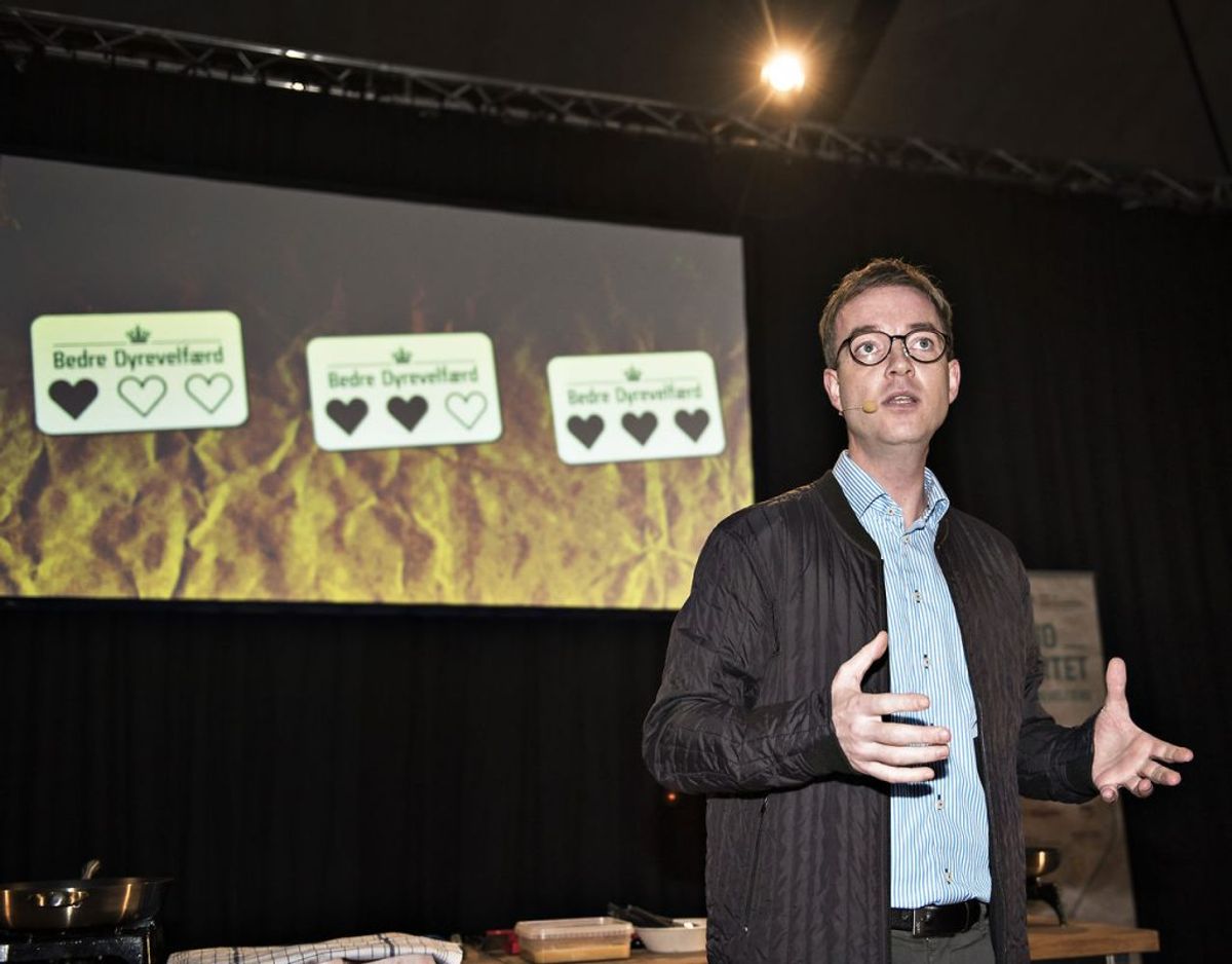 Mærket er underlagt statslig kontrol. Og det blev lanceret i 2017 under ledelse af Fødevareminister Esben Lunde Larsen. Kilde. Fødevarestyrelsen Foto: Ida Guldbæk Arentsen/Scanpix 2017