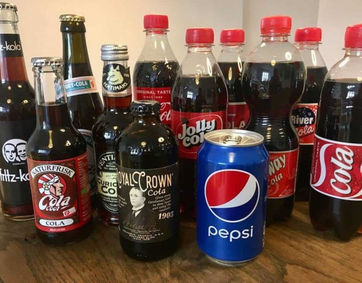 KLIK VIDERE i den store cola-test. Se hvor mange stjerner de forskellige får – og læs hvorfor. Er du også vild med vinderen? Foto: Madensverden.dk.