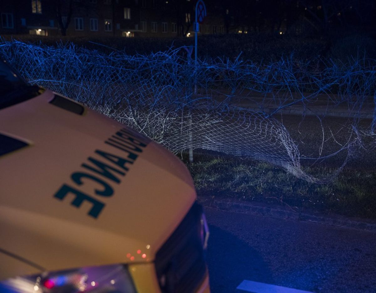 Uheldet skete, da to biler stødte frontalt sammen. Foto: Rasmus Skaftved. KLIK for mere.