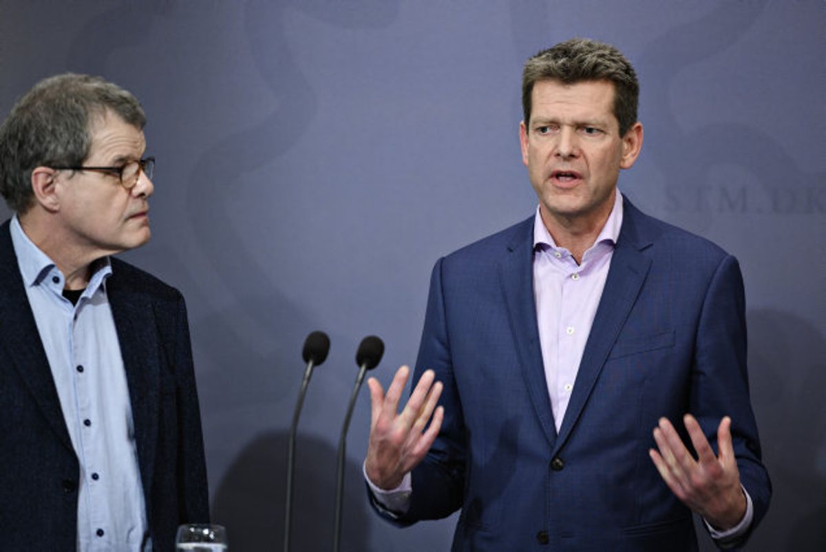 Direktør i Sundhedsstyrelsen Søren Brostrøm og faglig direktør for Infektionsberedskab i Statens Serum Institut Kåre Mølbak sidder allerøverst i det sundhedsfaglige hierarki, når det kommer til rådgivning og udmeldinger om coronavirusset. (Arkivfoto) Foto: Philip Davali/Scanpix