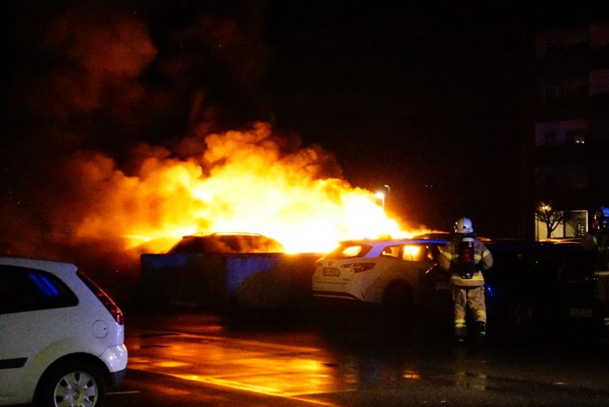 Brandvæsnet fik sit at se til. KLIK FOR FLERE BILLEDER.
Foto: Presse-fotos.dk