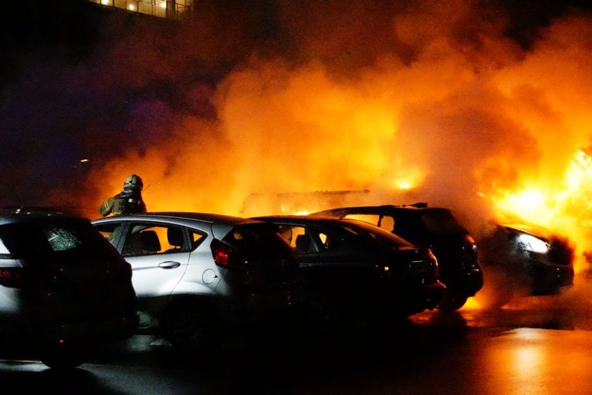 Brandvæsnet fik sit at se til. KLIK FOR FLERE BILLEDER.