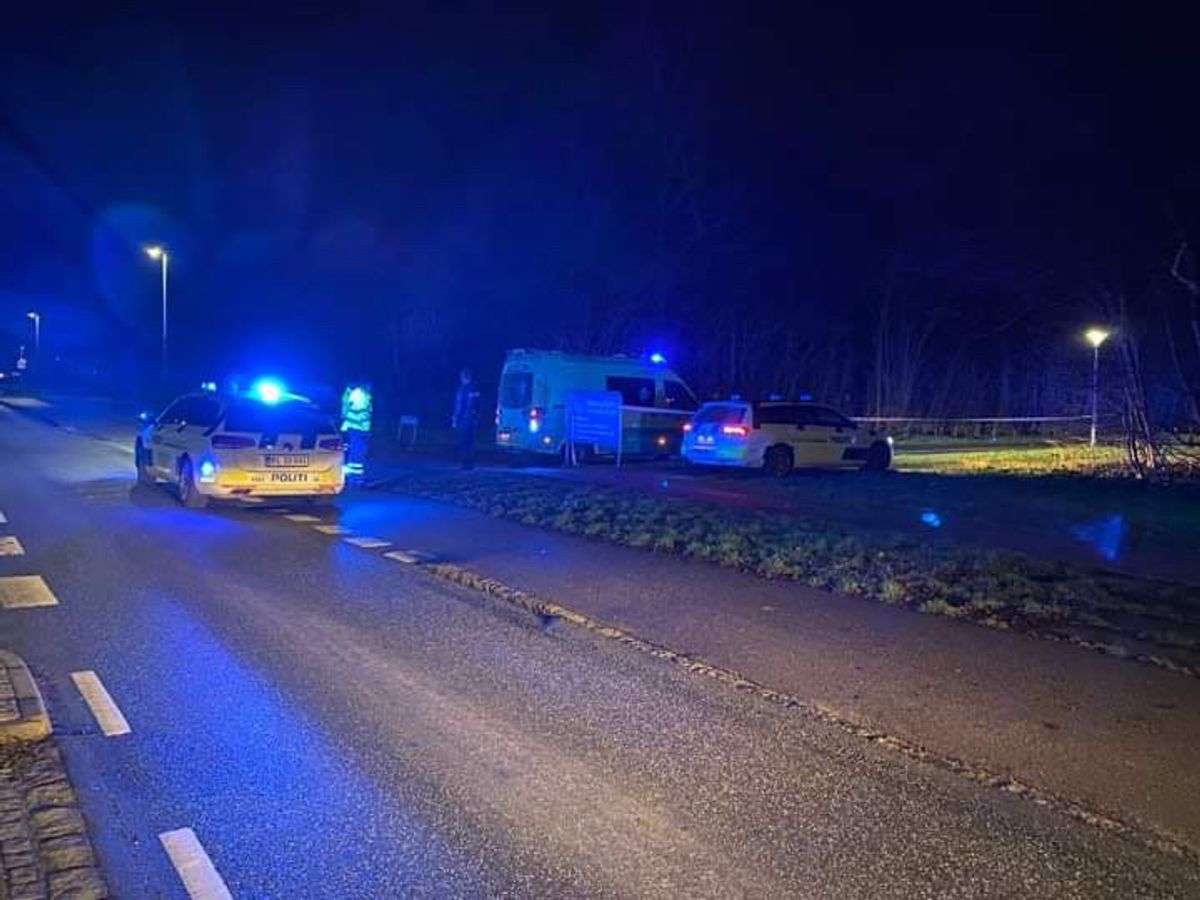 Tirsdag aften blev der affyret skud mod to personer på en parkeringsplads ud for Parkvej 30 i Køge. Foto: Presse-foto.dk