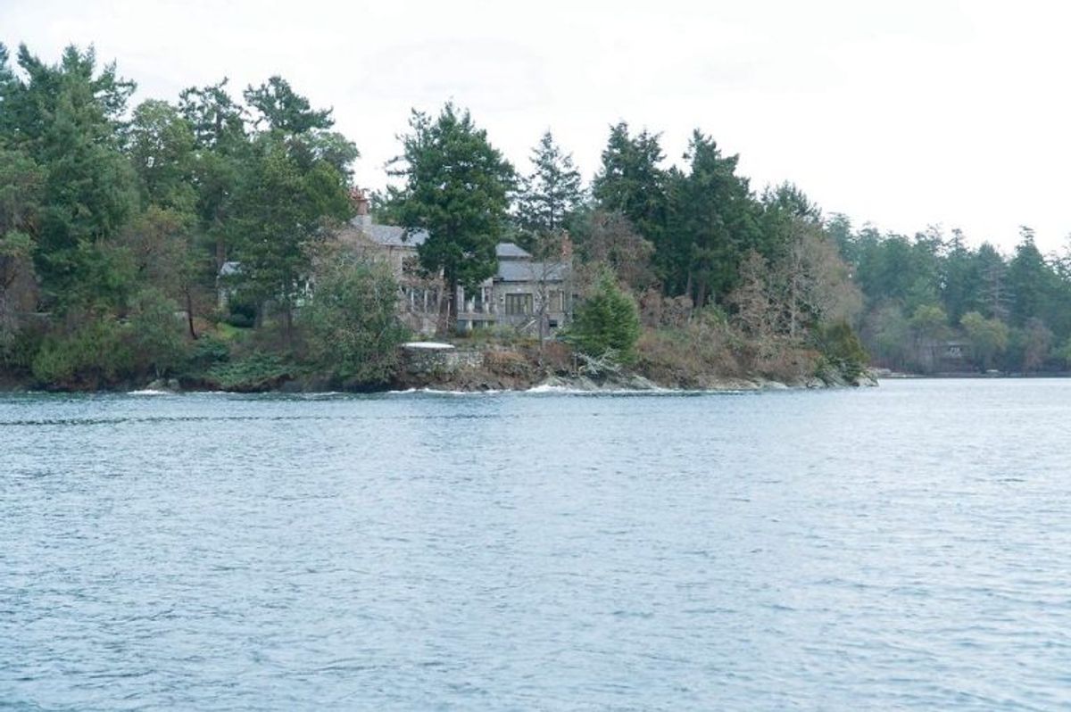 Parret bor for tiden i et stort hus ud til vandet i Canada. Foto: Mark Goodnow/AFP/Scanpix.