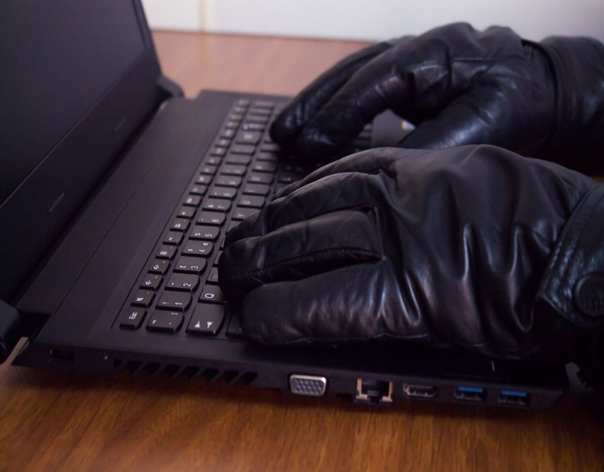 Det er muligt at undgå at blive snydt af falske opkald, mails og sms’er, hvis du følger nogle simple regler. KLIK VIDERE OG SE HVAD DER KENDETEGNER SVINDEL. Foto: Colourbox