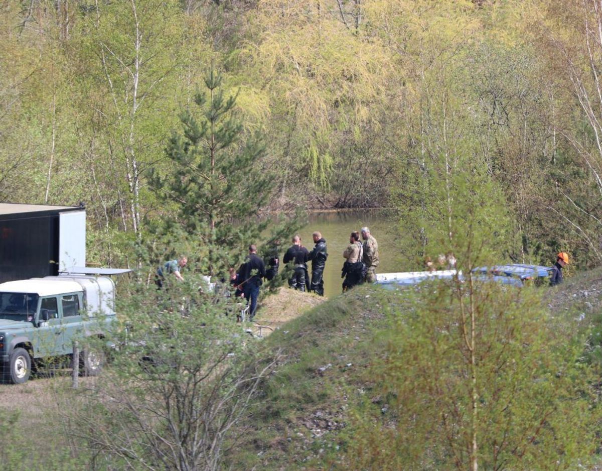 Området er afspærret. Politiet arbejder. Foto: Presse-fotos.dk.