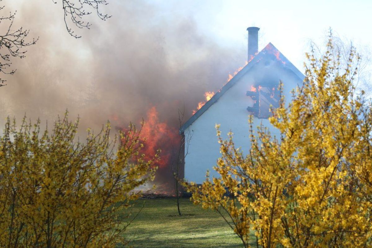 Kiehns hus brændte ned. Foto: Presse-fotos.dk