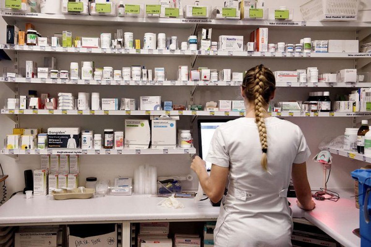Hvis du tager medicin, så kan du få ildelugtende urin. Foto: Scanpix