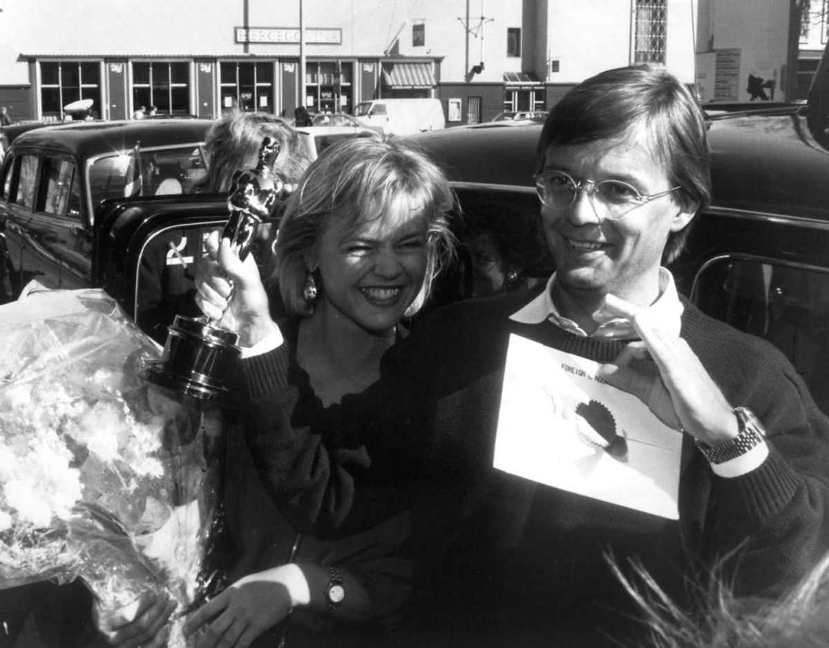 Året efter vendte instruktør Bille August også hjem med en Oscar-statuette for Pelle Erobreren. Kilde: Dansk Filminstitut Foto: Scanpix