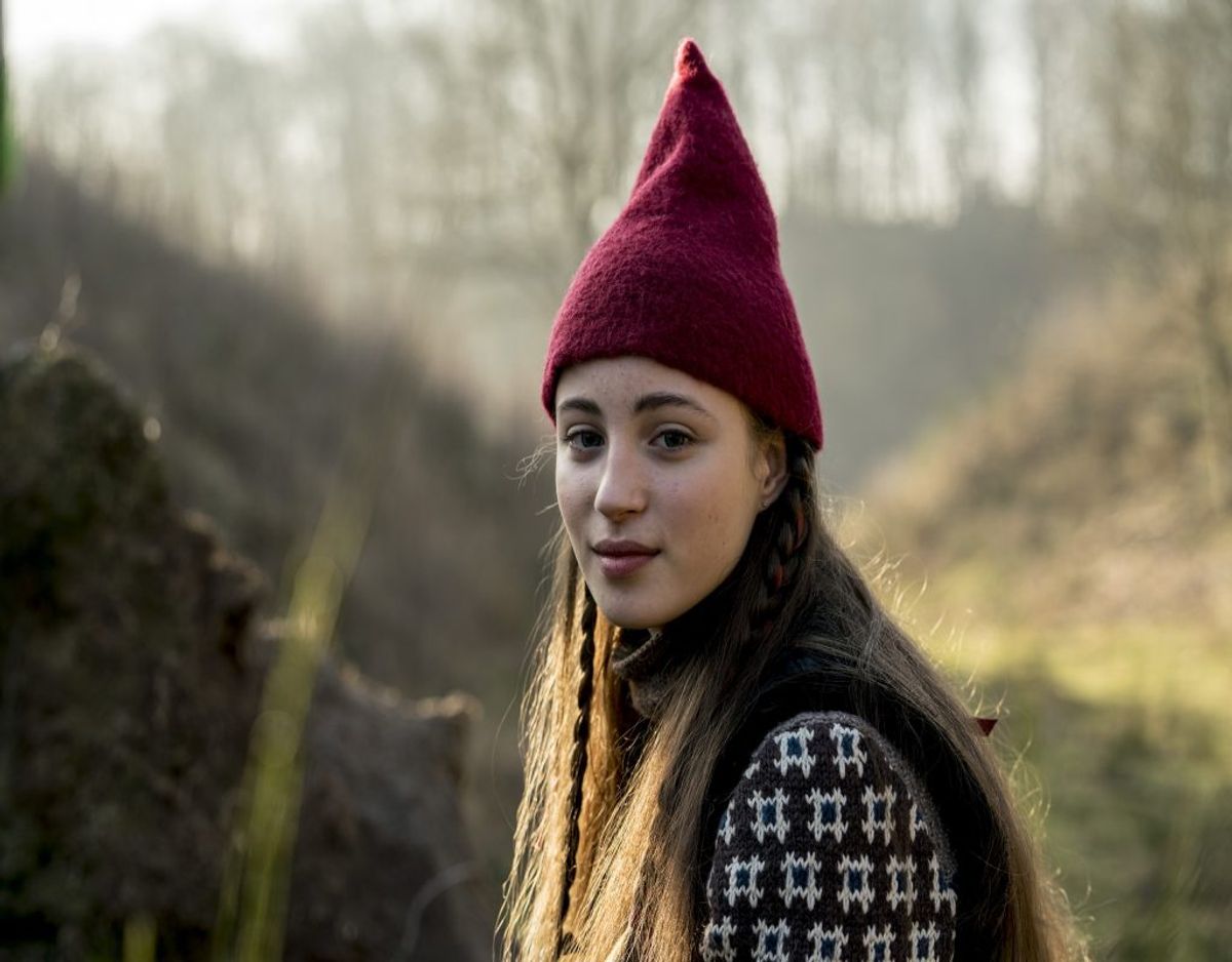 På mange måder er skuespilleren Josephine Chavarria Højbjerg meget lig sin karakter Tinka i julekalenderen Tinka og Kongespillet. Foto: TV 2/ Per Arnesen