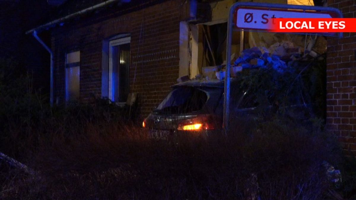 En mor og hendes to børn er kommet til skade. KLIK FOR FLERE BILLEDER. Foto: LocalEyes.dk
