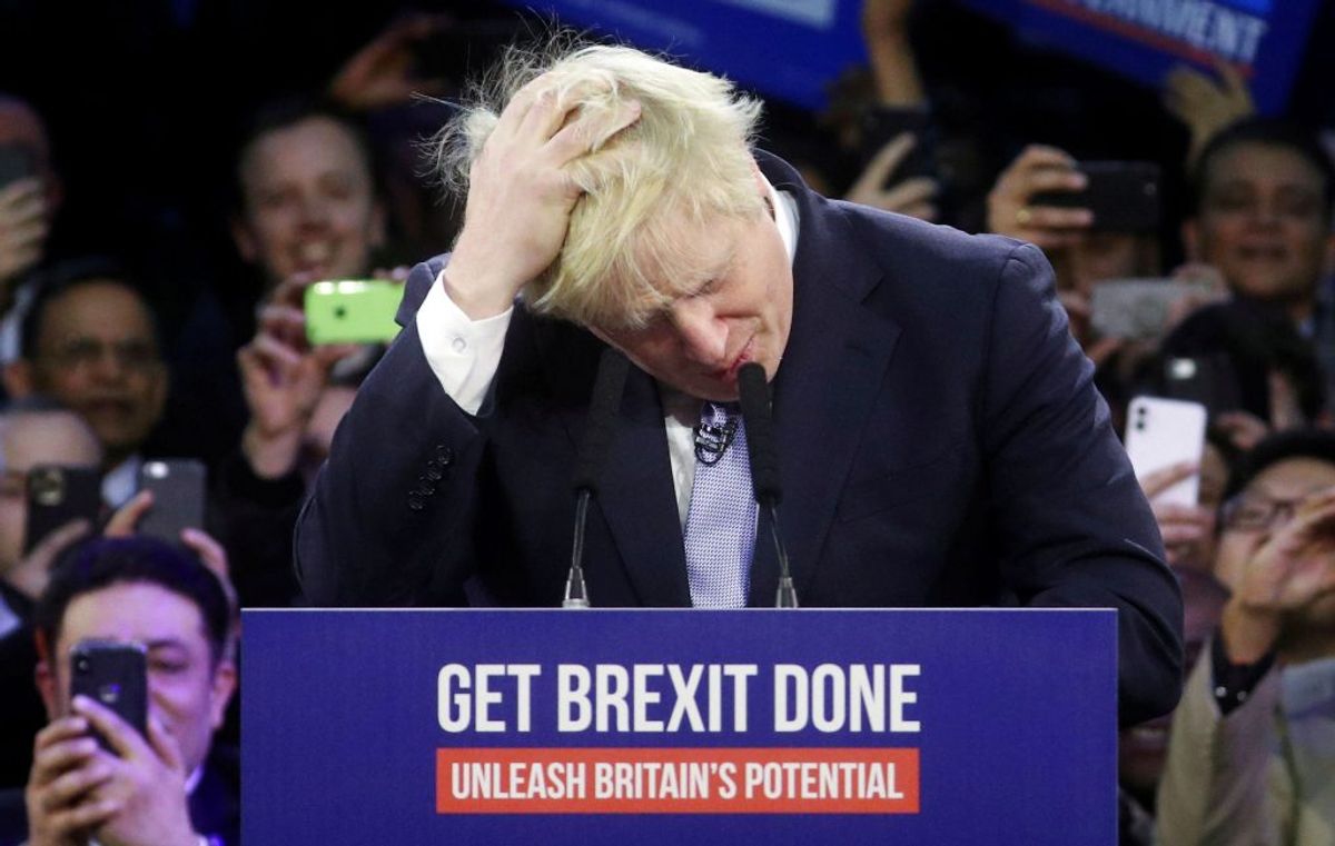Britiske medier er ikke i tvivl: Dagens valg er historisk vigtigt. Foto: Hannah McKay/Scanpix.