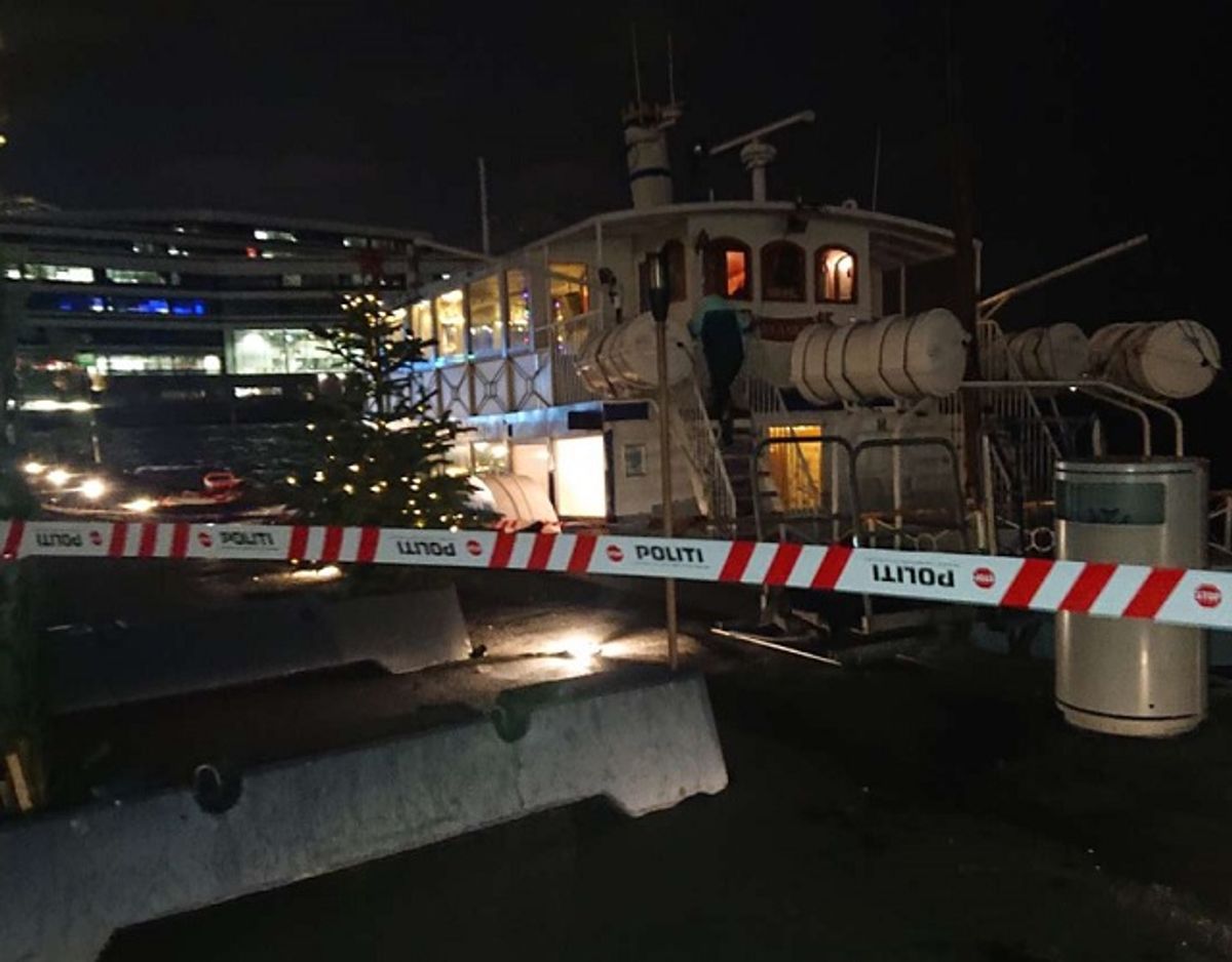 Tre personer faldt tirsdag aften i vandet i Aarhus Havn. KLIK og se mere. Foto: Øxenholt Foto.