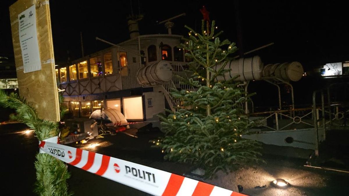 Tre personer faldt tirsdag aften i vandet i Aarhus Havn. KLIK og se mere. Foto: Øxenholt Foto.