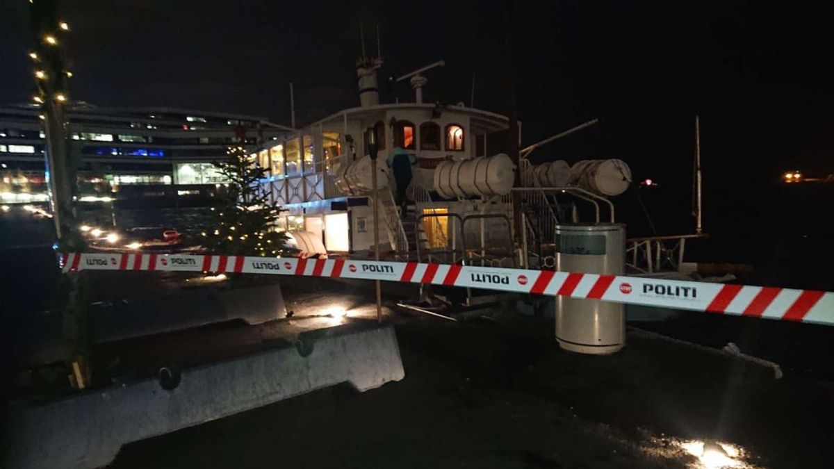 Tre personer faldt tirsdag aften i vandet i Aarhus Havn. KLIK og se mere. Foto: Øxenholt Foto.