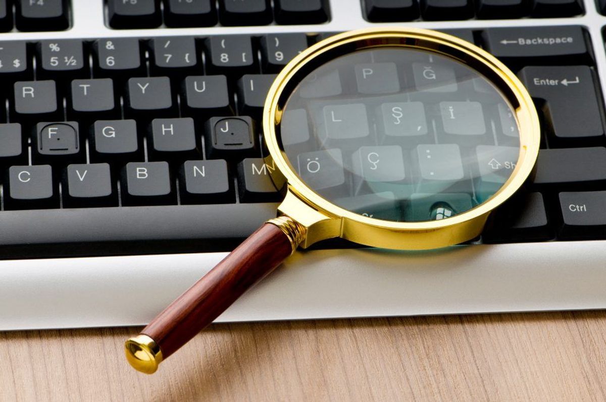 3: Hackere udnytter, at mange personer ikke tænker på vigtigheden af internetsikkerhed. Et antivirusprogram kan give dig en grundlæggende beskyttelse på nettet, men det er samtidig vigtigt at bruge sin kritiske sans.