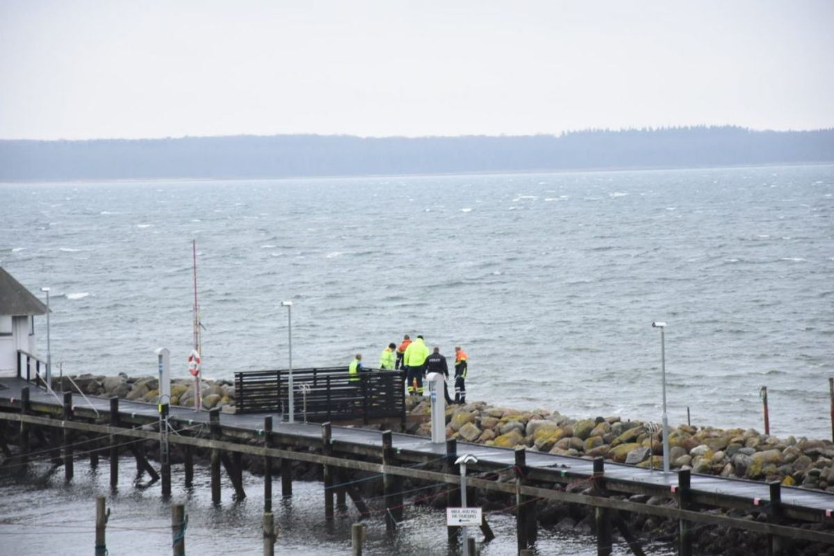 En død person er fundet i vandet. Foto: Presse-fotos.dk
