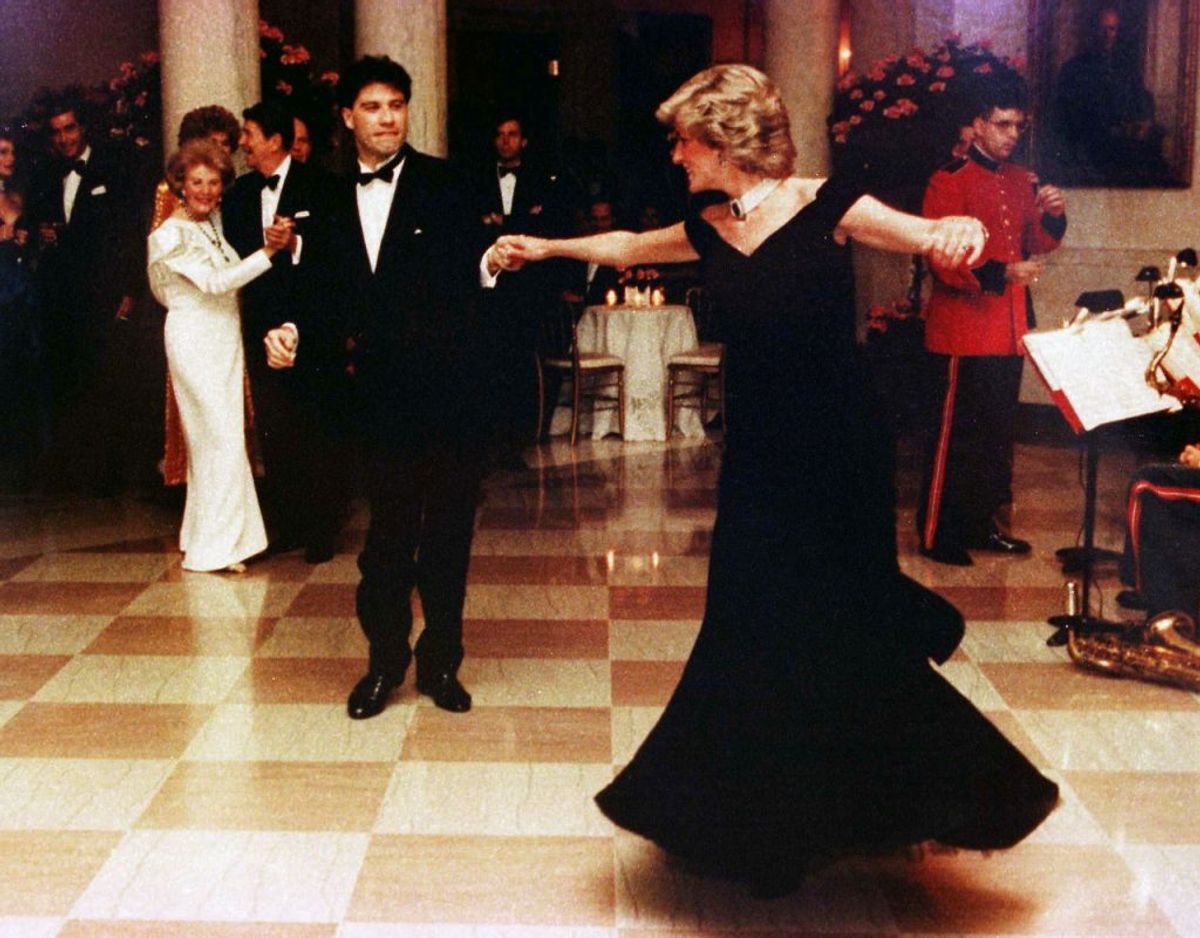 Prinsesse på dansegulvet med John Travolta. Klik videre for flere billeder. Foto: REUTERS/File Photo/STRINGER/Scanpix