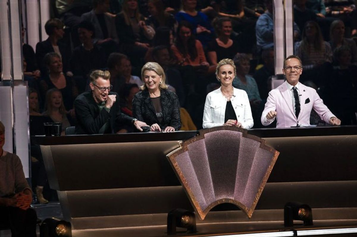sendxnet Dommerne Jens Werner, Marianne Eihilt, Anne-Margrethe Laxholm og Nikolaj Hübbe. Vild med dans program 9, sæson 16 på TV2, fredag den 8. november 2019. (foto: Martin Sylvest/Ritzau Scanpix 2019)