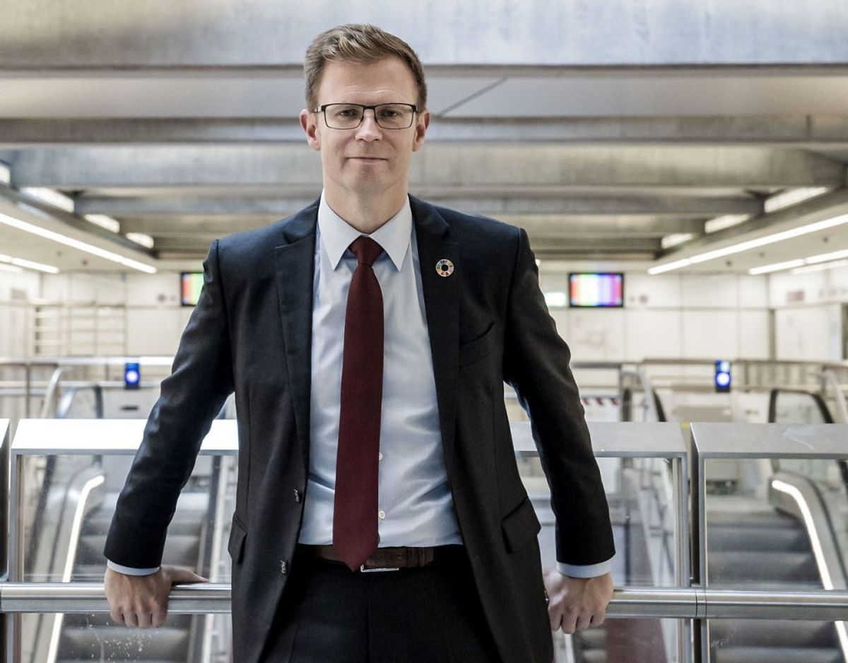 Transportminister Benny Engelbrecht skriver til Newsbreak.dk, at det umiddelbart er en dyr løsning. Foto: Scanpix