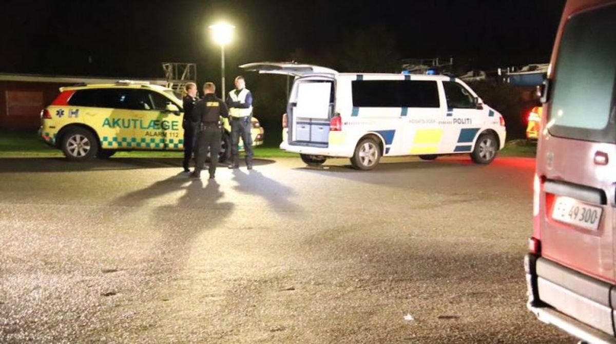 En søn havde ikke hørt fra sin far, der var sejlet ud i en jolle. Han slog derfor alarm. KLIK for flere billeder. Foto: Presse-fotos.