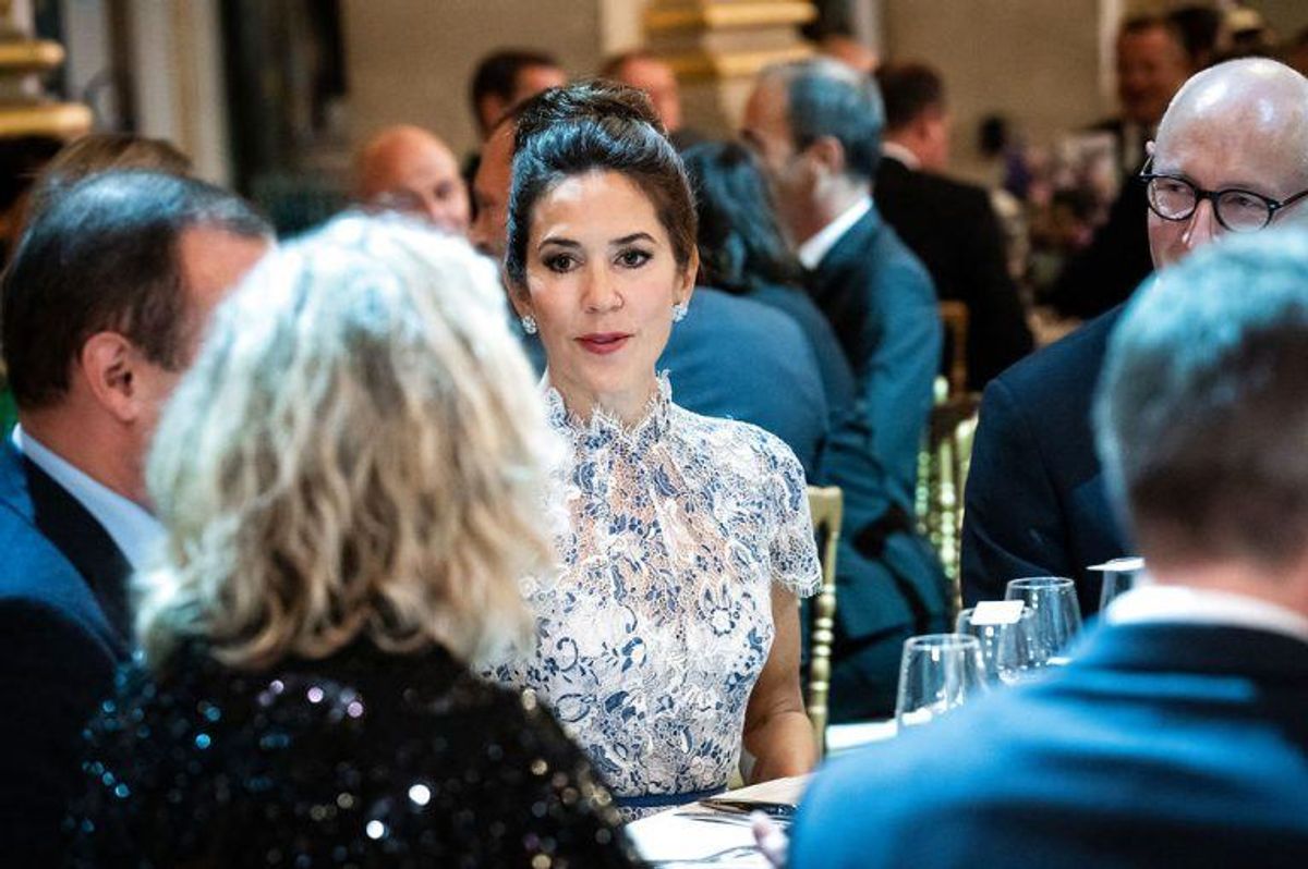 Kronprins Frederik og kronprinsesse Mary ankommer til middag på rådhuset i Paris, Hotel de Ville, under et erhvervsfremstød i Paris, tirsdag den 8. oktober 2019. Kronprinsparrets besøg i Paris har især fokus på energi og sundhed.. (Foto: Ida Marie Odgaard/Ritzau Scanpix)