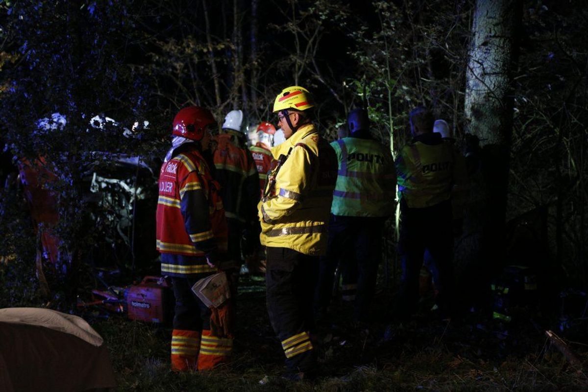 Politi, ambulance og redning er massivt til stede. KLIK VIDERE FOR FLERE BILLEDER. Foto: Presse-fotos.dk
