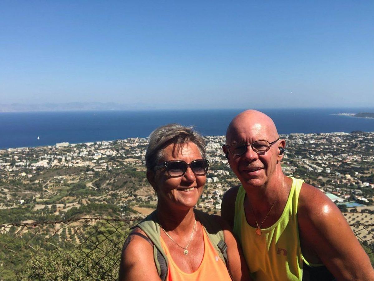 Anne Grethe Lind og manden Ivan Andersen er nok en gang på ferie på Rhodos. Denne torsdag var dog en oplevelse, de gerne have været foruden. Privatfoto