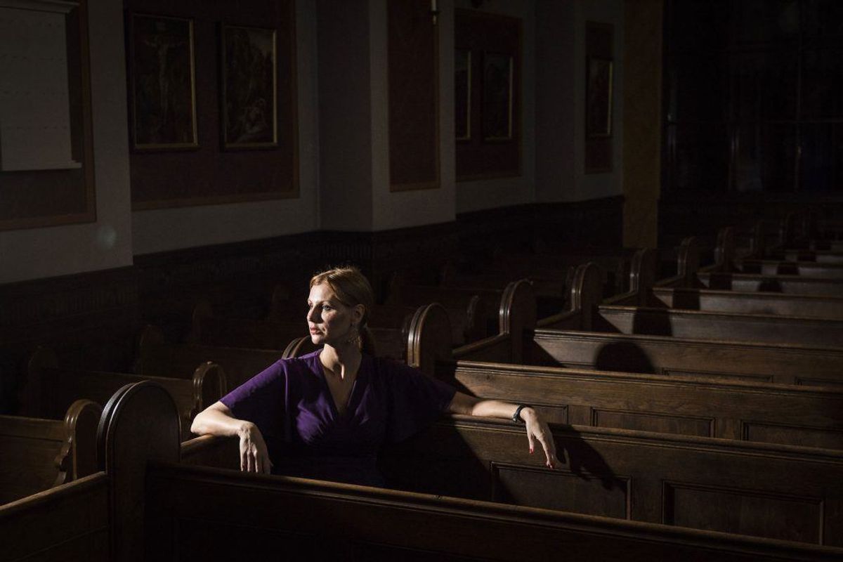 Forfatteren Sanne Gottlieb har skrevet en bog om overgangsalderen. Flere kendte har givet deres besyv med. Foto: Asger Ladefoged/Scanpix.