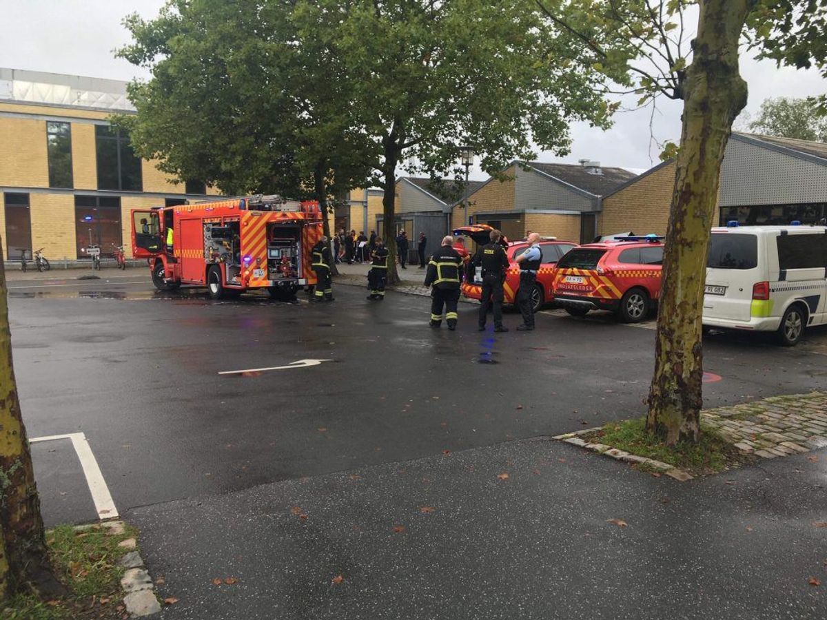 Branden i svømmehallen er slukket. Foto: Presse-fotos.dk