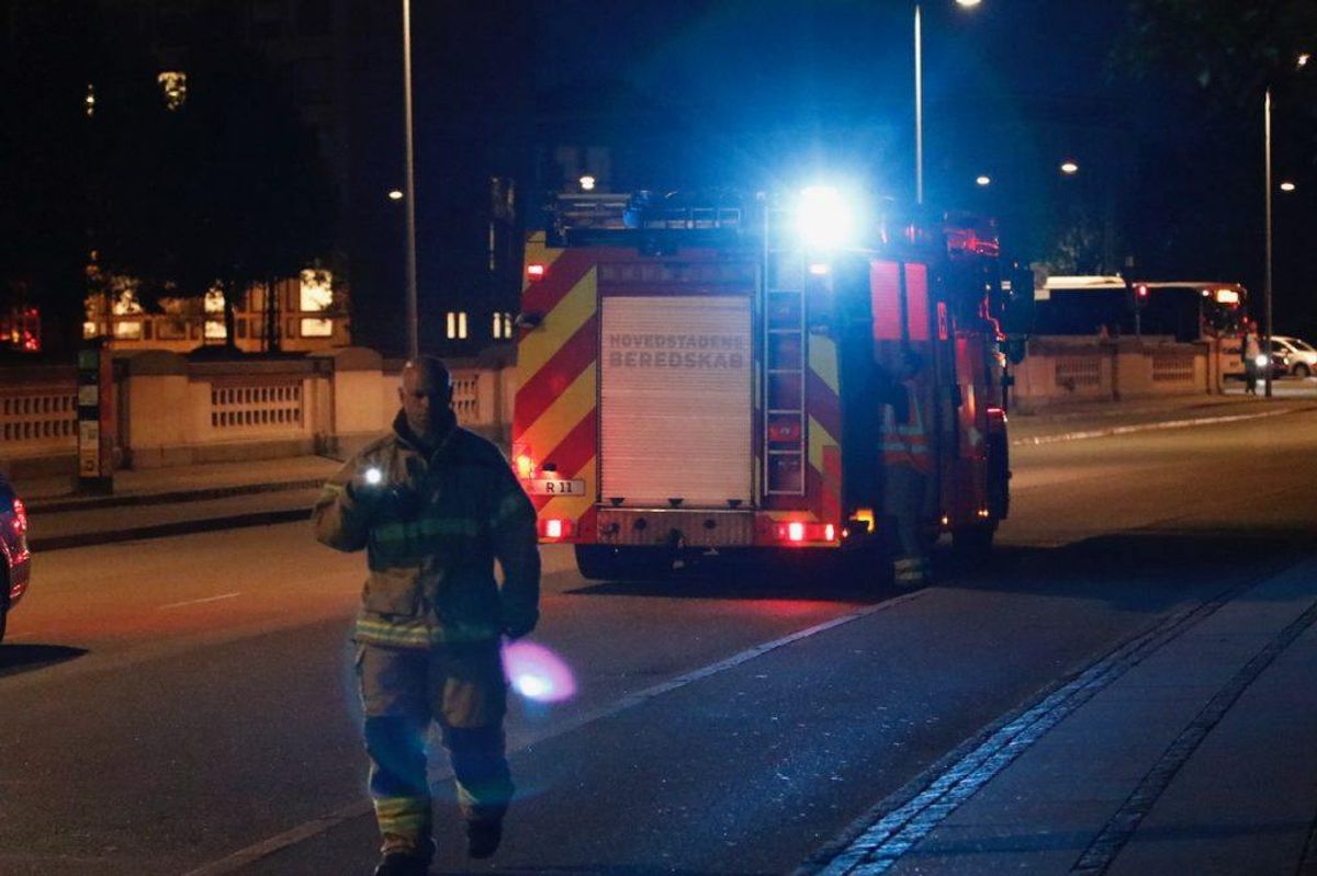 En 15-årig dreng er stukket tre gange med en kniv. KLIK for flere billeder. Foto: Presse-fotos.dk.
