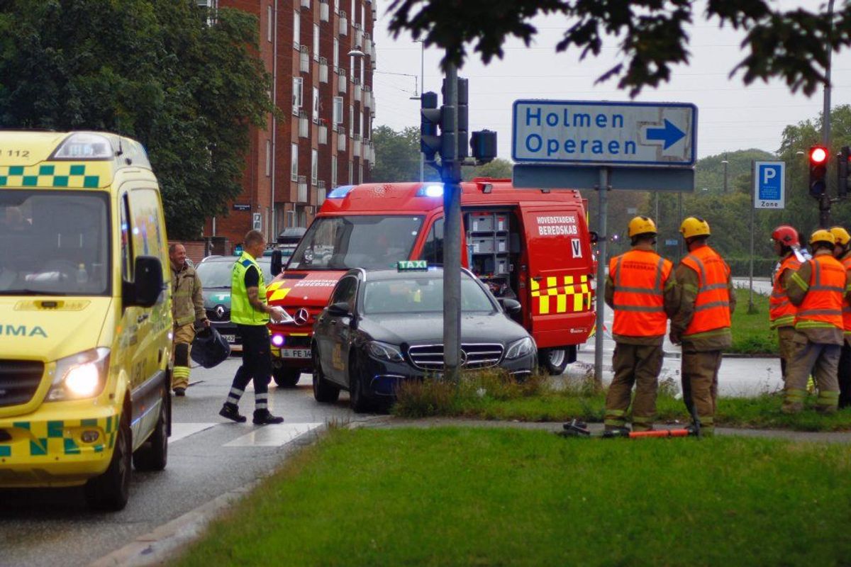 Politi og redning er massivt til stede. KLIK VIDERE FOR FLERE BILLEDER. Foto: Presse-fotos.dk
