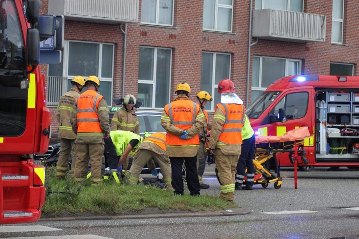 Politi og redning er massivt til stede. KLIK VIDERE FOR FLERE BILLEDER. Foto: Presse-fotos.dk