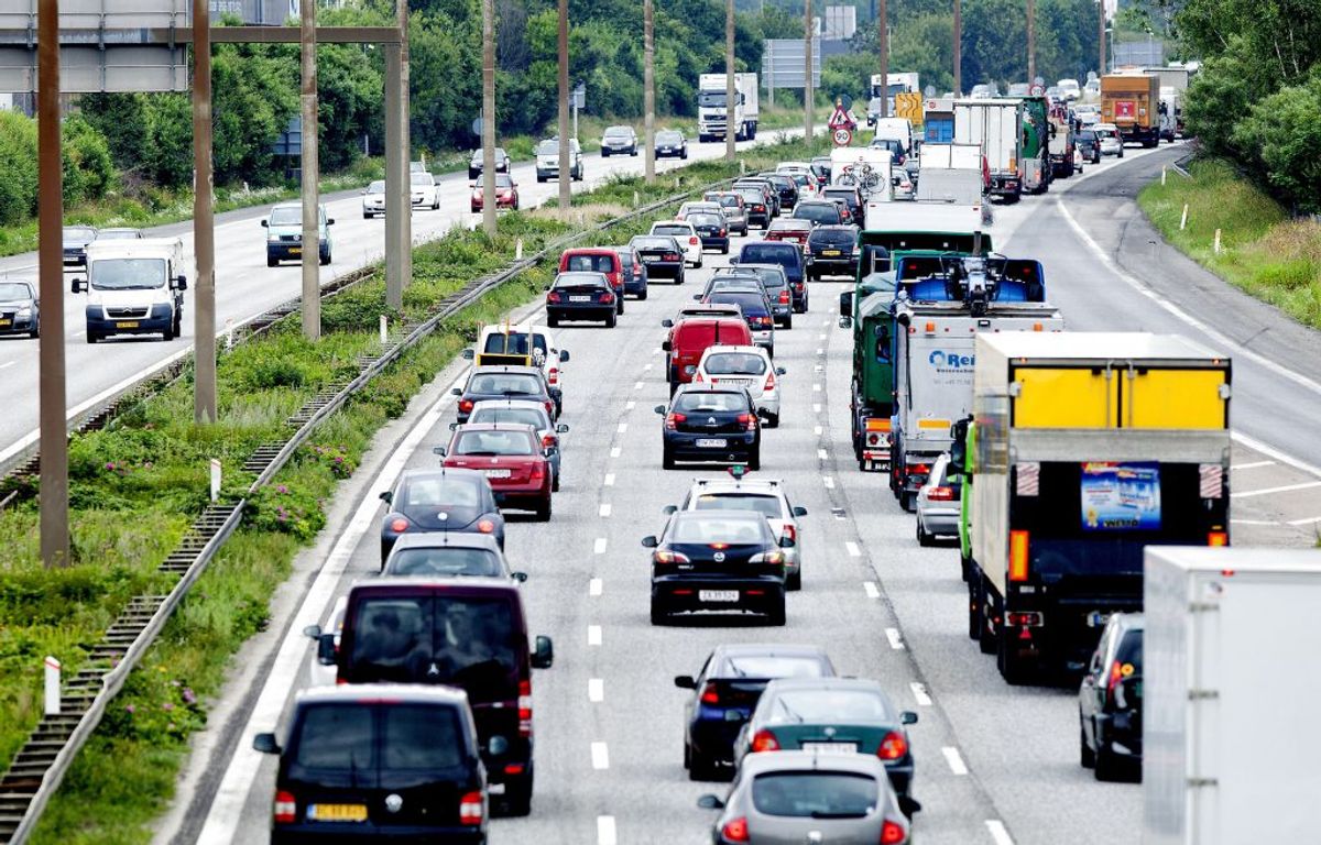 Befordringsfradrag: Hvor man tidligere selv skulle indberette antal kørte kilometer til og fra arbejde (over 24 kilometer), er det i dag Skat, der sætter et skøn. Derfor skal man se efter om skønnet stemmer overens med virkeligheden. (Foto: Scanpix)