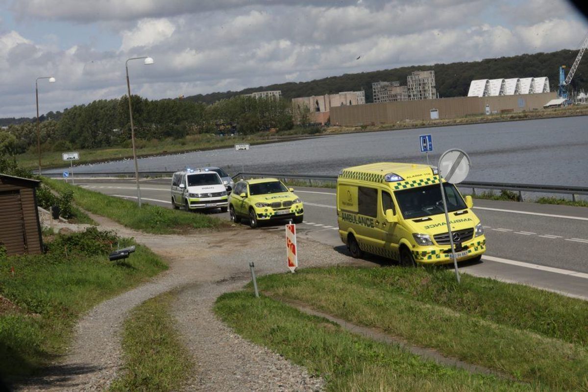 Ifølge DSB er en person ramt af et tog. Derfor er togdriften i øjeblikket indstillet. KLIK for flere billeder. Foto: Presse-fotos.dk.