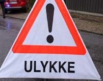 Uheld spærrer trafikeret motorvej