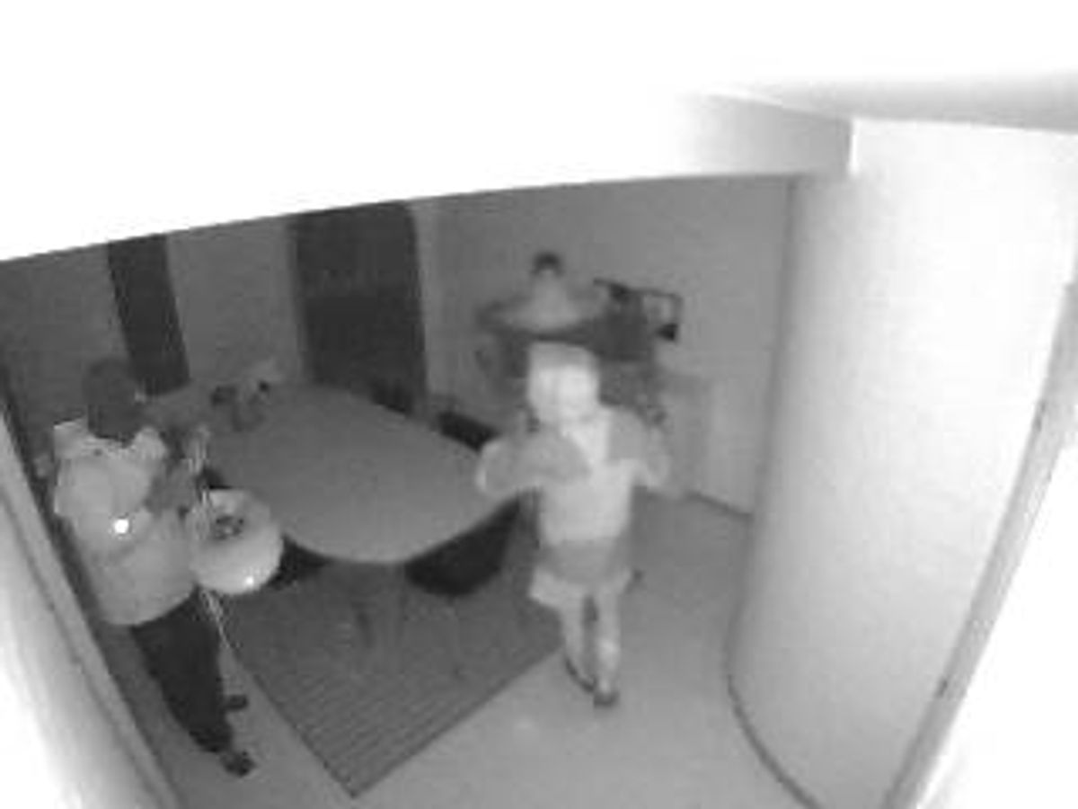 Fyns Politi har frigivet to billeder af røverne. KLIK VIDERE FOR MERE. Foto: Fyns Politi