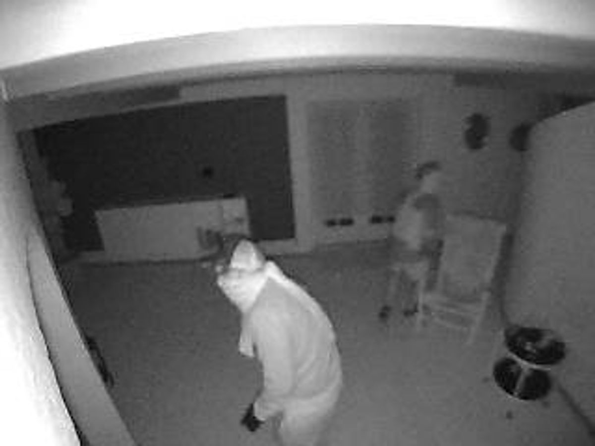 Fyns Politi har frigivet to billeder af røverne. KLIK VIDERE FOR MERE. Foto: Fyns Politi