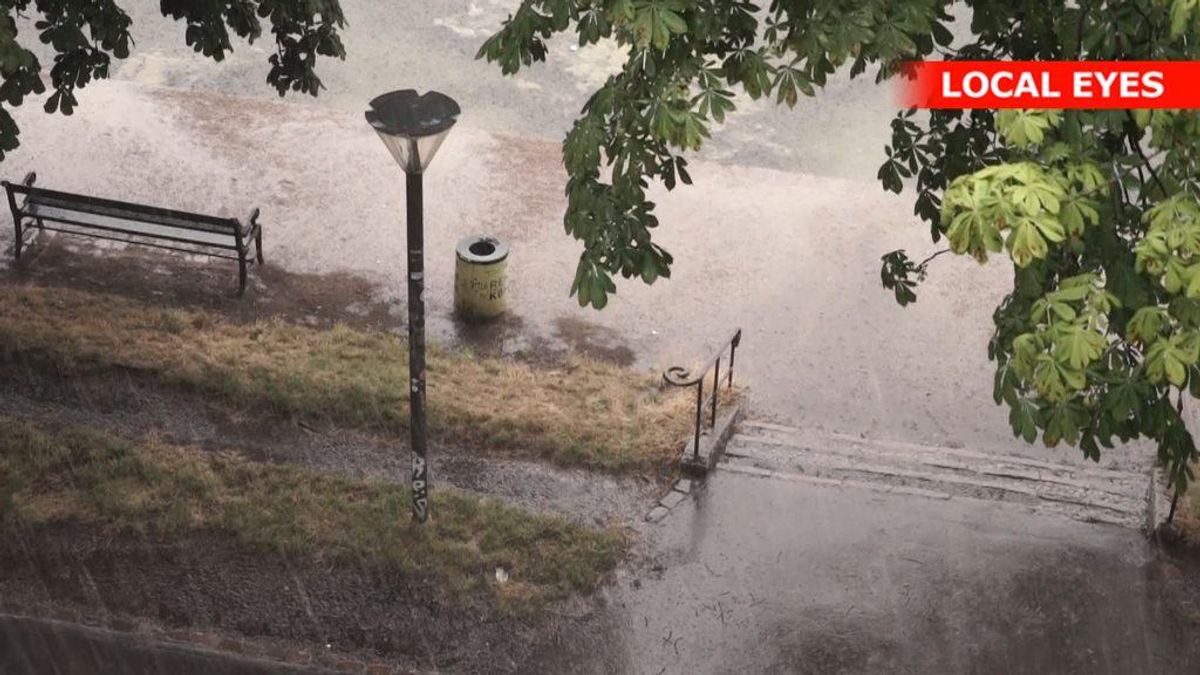 Regn, lyn og torden over Danmark søndag. Ifølge DMI er der udsigt til mere af samme skuffe slut mod juli. Foto: Local Eyes. KLIK for mere.