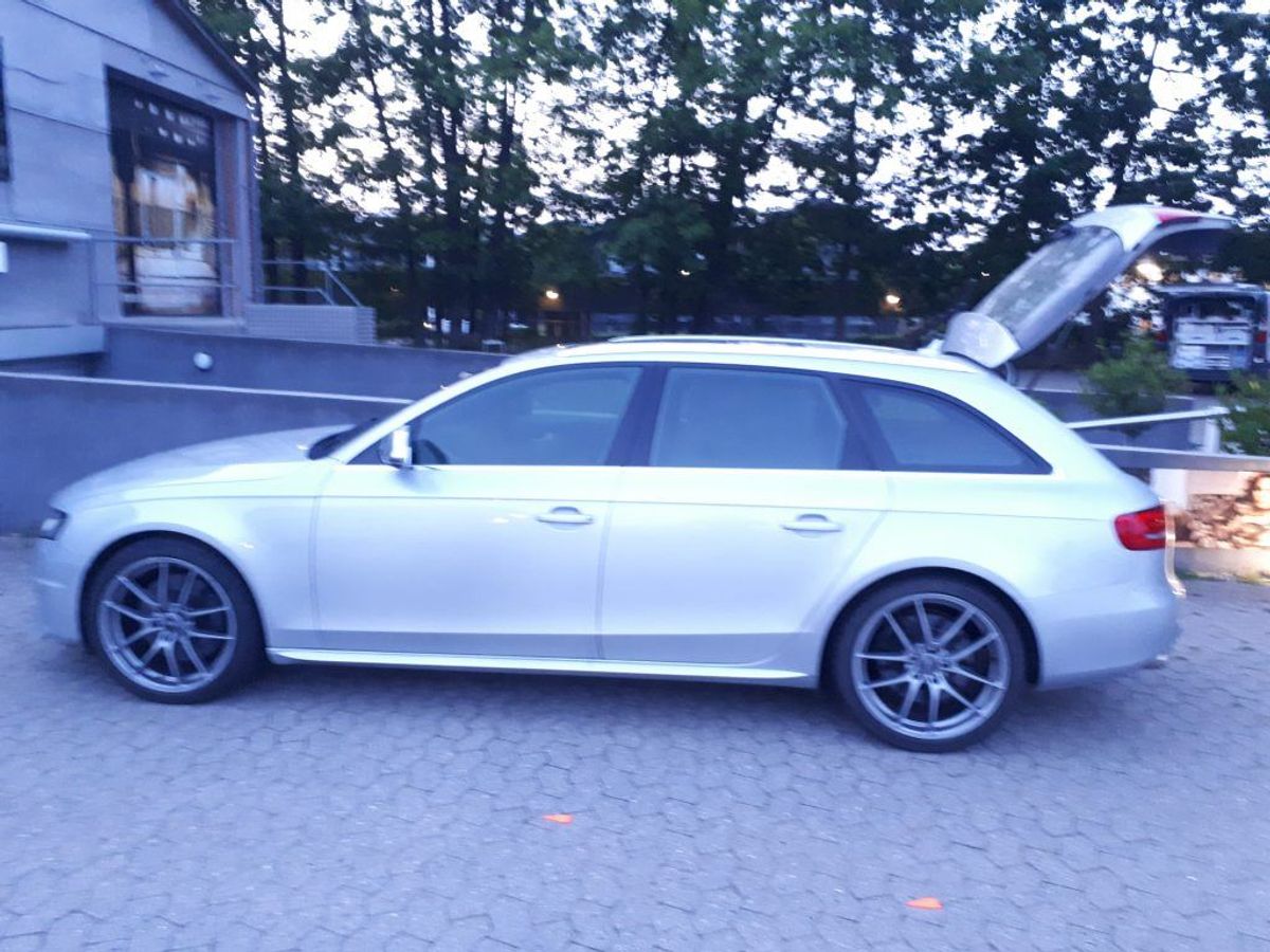 Politiet vurderer, at denne Audi er flugtkøretøjet. Foto: Politiet.