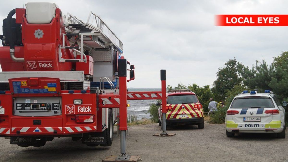 Sådan så der ud mandag på Bornholm. Det lykkedes ikke at finde svømmeren. Han blev fundet død tirsdag. KLIK for flere billeder – og lær, hvordan DU undgår hestehuller. Foto: Local Eyes.