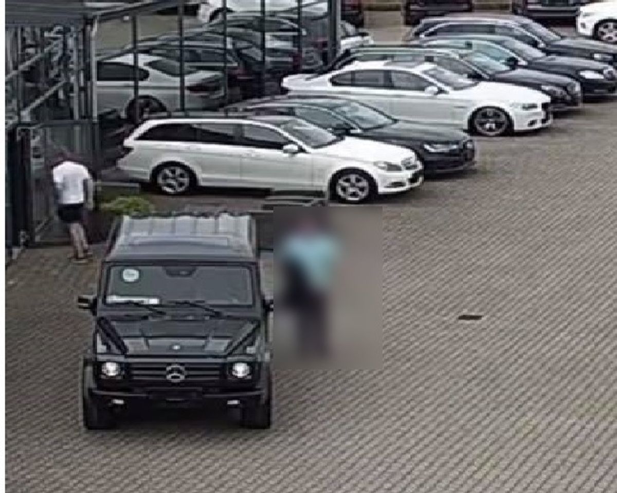 Her er bilen, som butikken mangler. KLIK videre og se meget mere. Foto: Privat