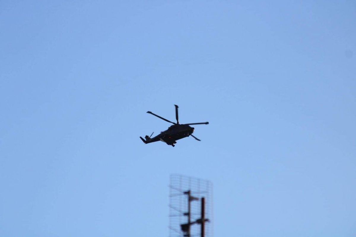 En mor og hendes datter måtte hentes med helikopter. KLIK FOR FLERE BILLEDER. Foto: Presse-fotos.dk