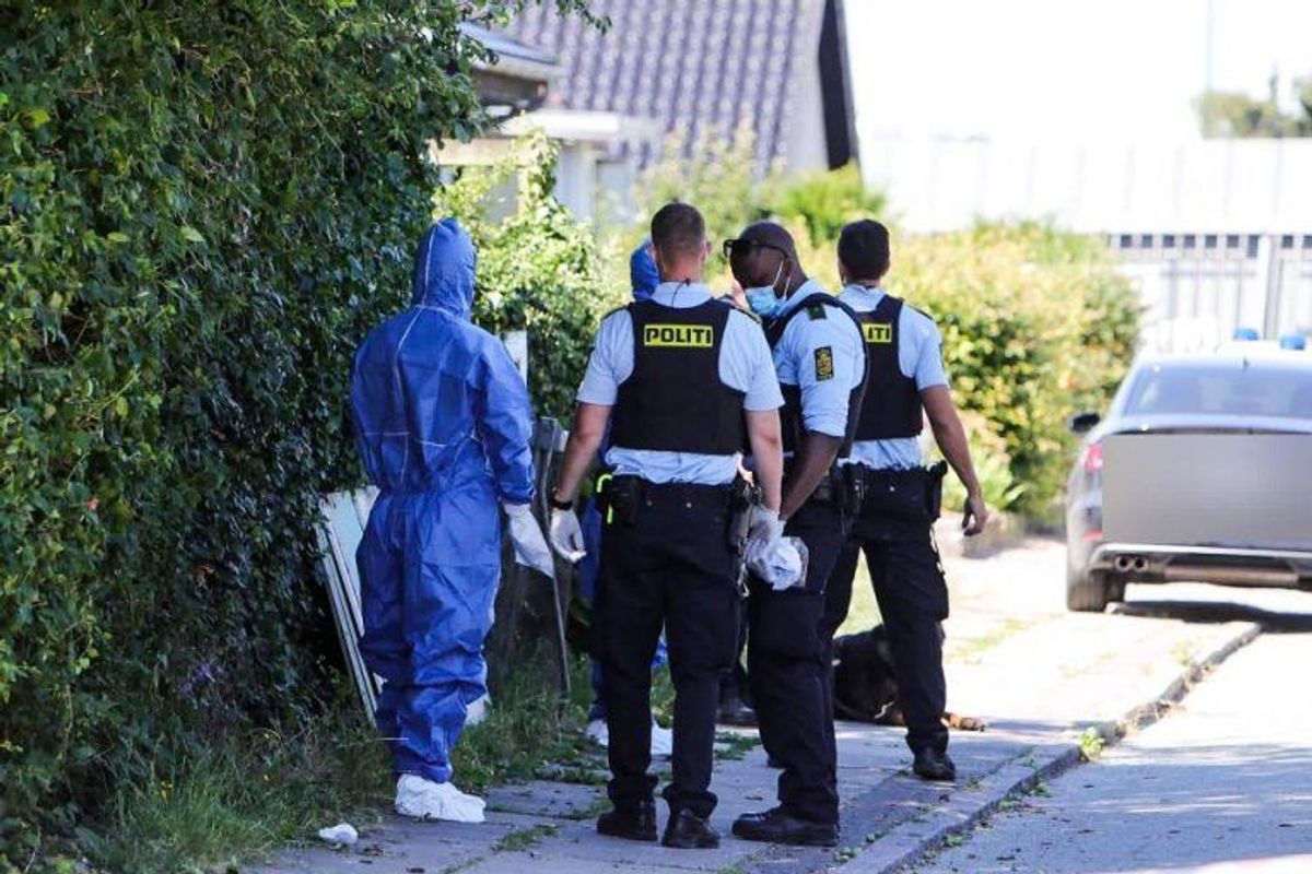 Sådan så der ud i Søborg 30. juni. Nu er en person anholdt. KLIK for flere billeder. Foto: Presse-fotos.dk.