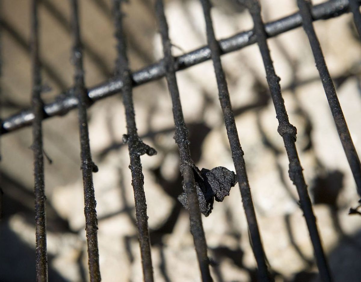 Husk at rense begge sider af grillristen. Kilde: Bolius. Foto: Scanpix