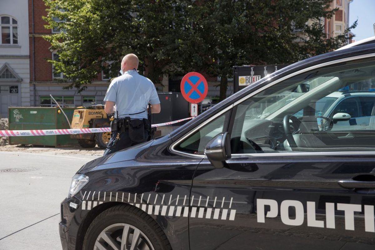 Politiet var massivt til stede som følge af knivstikkeriet. KLIK VIDERE FOR FLERE BILLEDER. Foto: Rasmus Skaftved