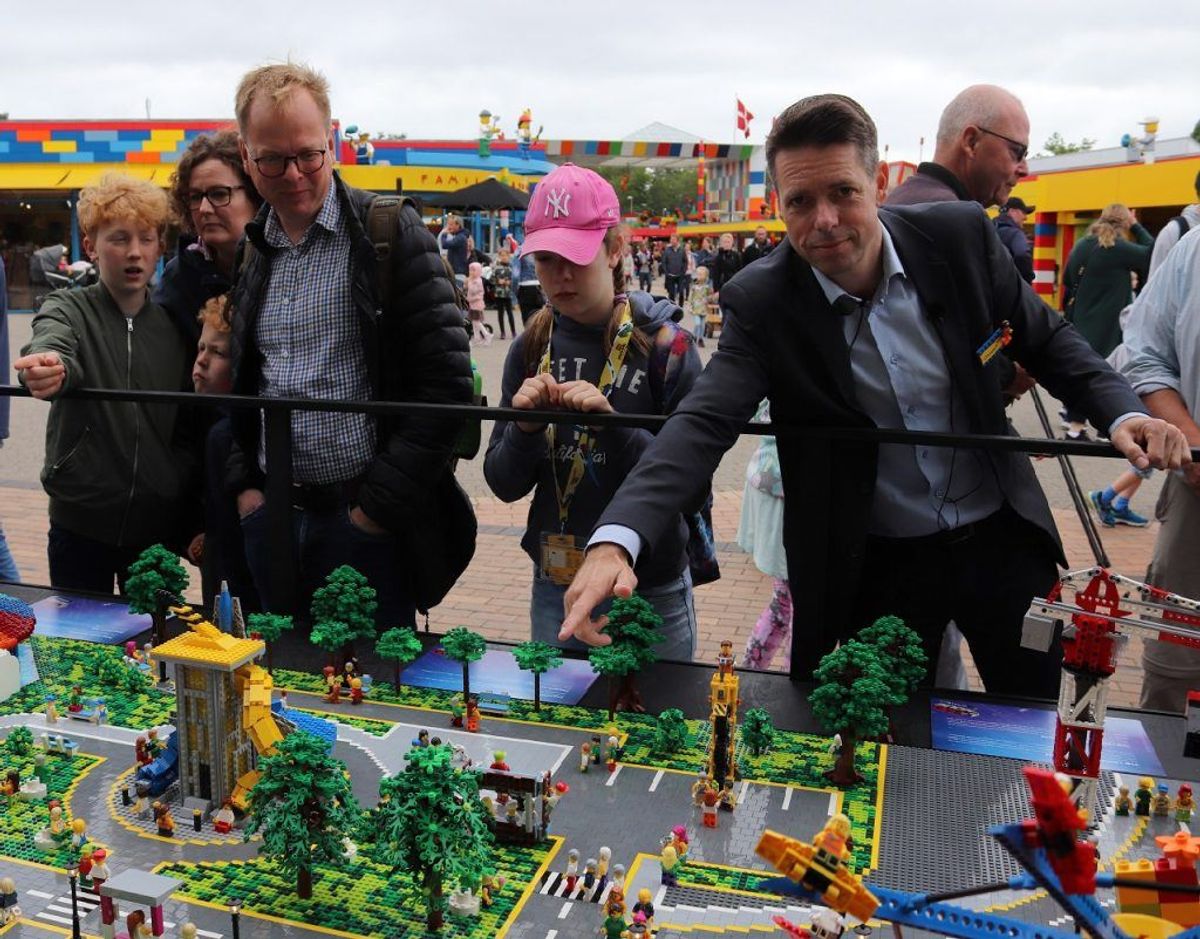 Legoland direktør Christian Woller fortalte den fremmødte presse om detaljerne i det kommende område. Klik videre i galleriet for flere oplysninger og billeder. Foto: Newsbreak.dk