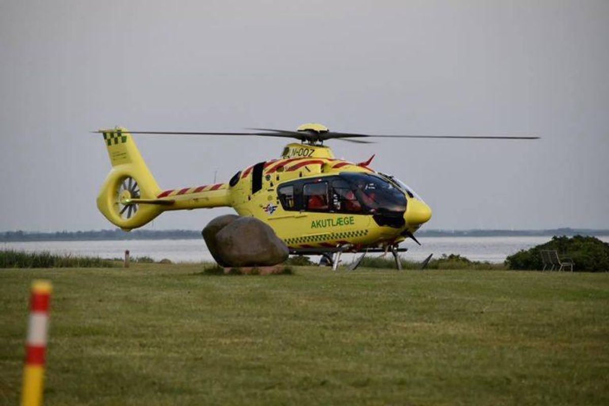 En kvinde kom alvorligt til skade ved en ulykke på havnen i Ringkøbing. KLIK FOR FLERE BILLEDER FRA STEDET. Foto: Presse-fotos.dk.