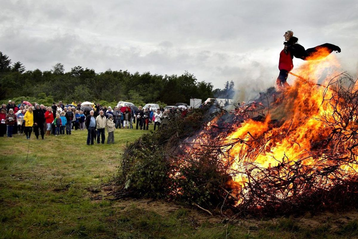 I år holder det tørt sankthansaften. Men hvordan har det været de foregående år? KLIK – og tag en tur ned ad memory lane. Foto: Morten Stricker/Scanpix.
